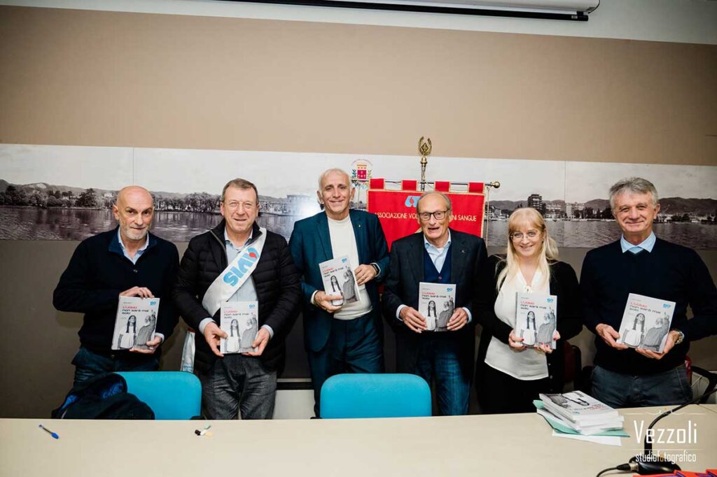 Da sinistra: Stefano Serpellini, Serafino Falconi, Mario Dometti, Plinio Apllonio, Paola Plebani e Giovanni Paris